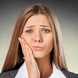 woman with dental pain